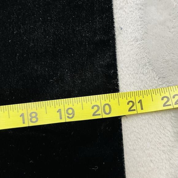 Wide Velvet Table Runner Rectangular Black 20.5"x70" Goth Halloween - Picture 3 of 4